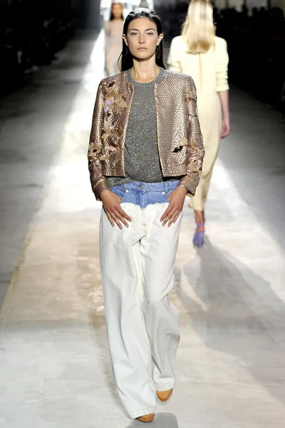 Look 44